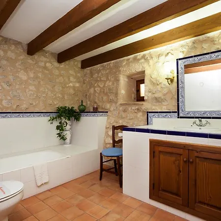 Lloberina Villa *